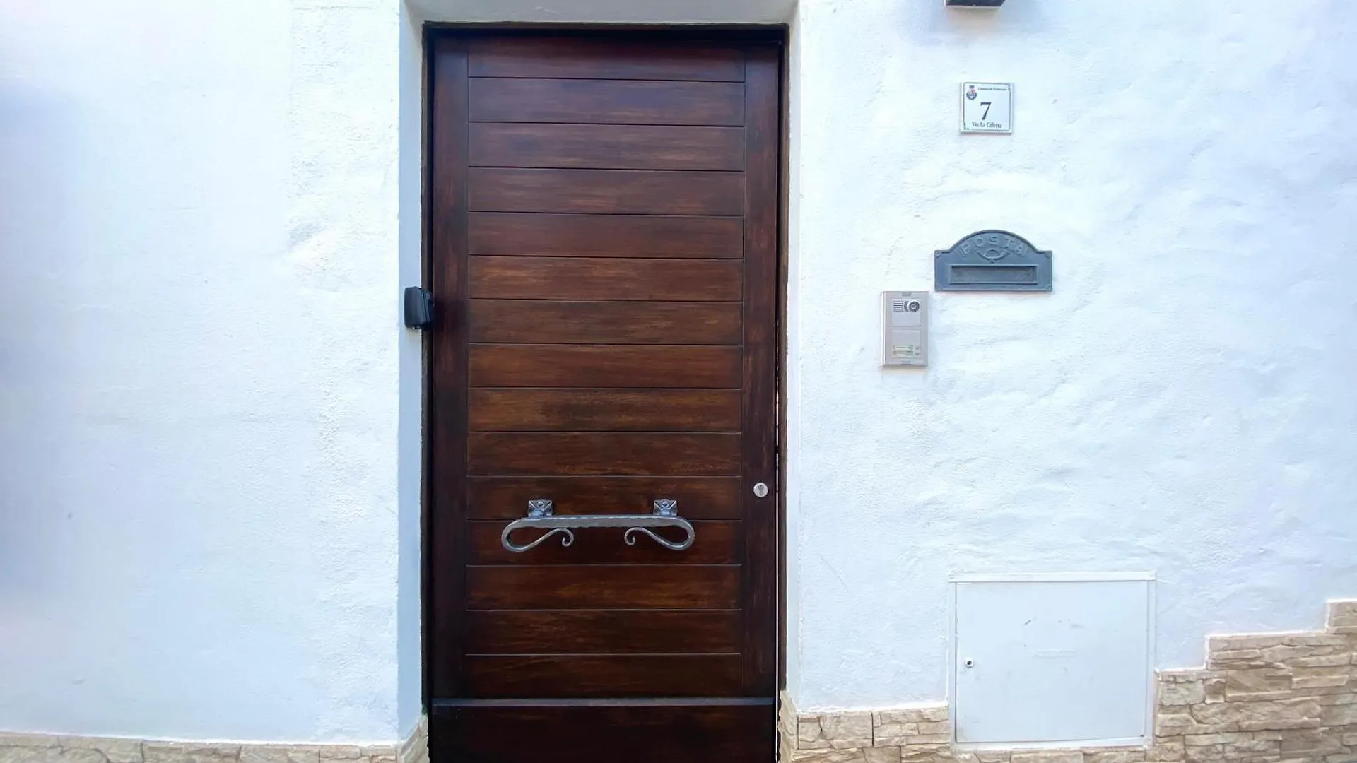 Casa Giunicchi, Un Gioiello Fronte Mare Villa Portoscuso 0*,