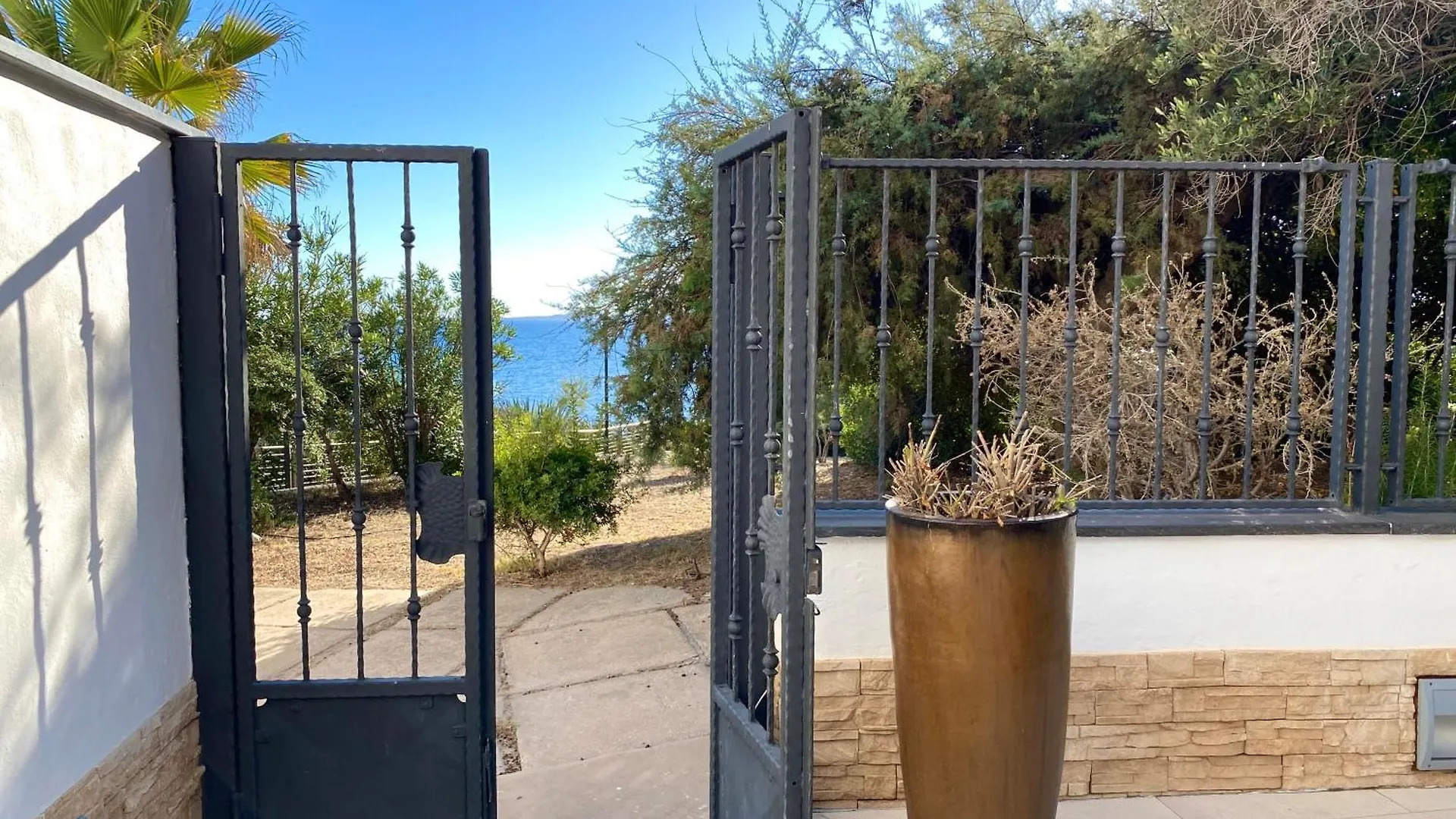 Casa Giunicchi, Un Gioiello Fronte Mare Villa Portoscuso